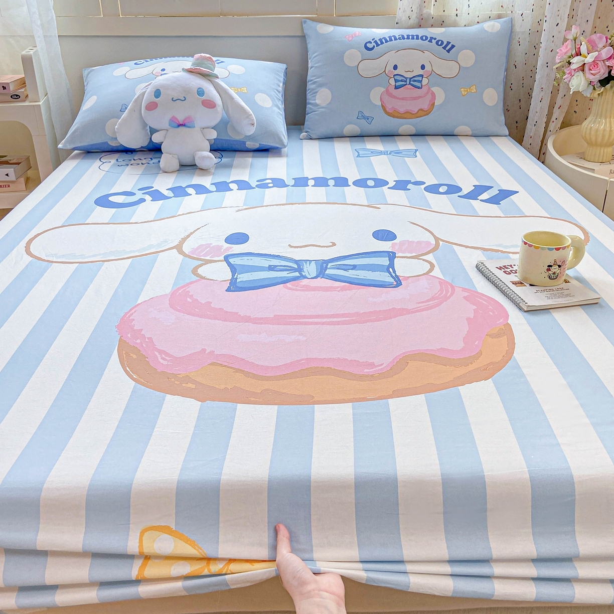 91家纺网 家纺一手货源 找家纺 博雅 2025春夏新款三丽欧大版全棉纯棉单品床笠床笠单件单床笠 全棉大版-蝴蝶结条纹玉桂狗