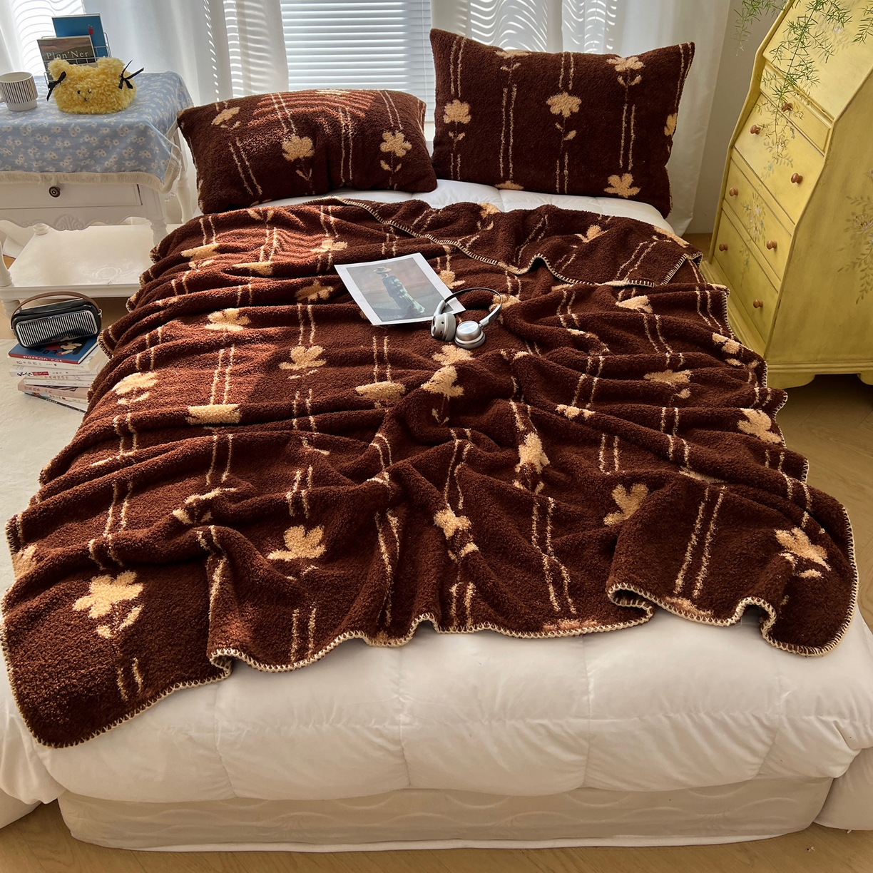 91家纺网 家纺一手货源 找家纺 舒隅家纺 A类高级感半边绒三角针毛毯毯子 花间小路