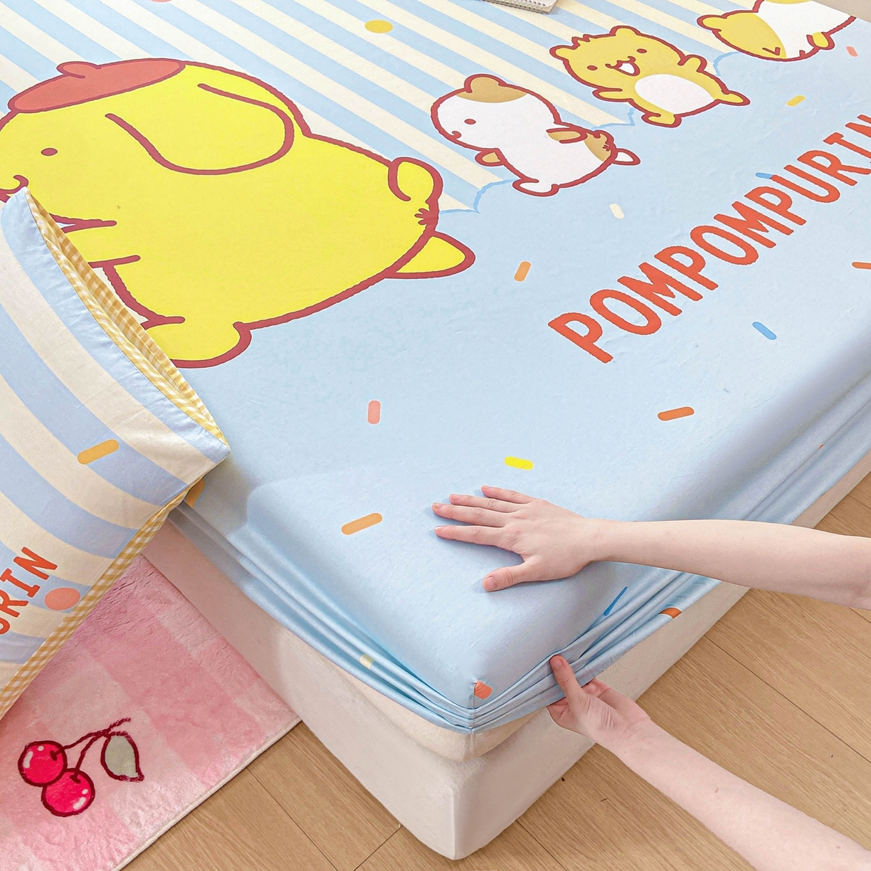 91家纺网 家纺一手货源 找家纺 博雅 2025春夏新款三丽欧大版全棉纯棉单品床笠床笠单件单床笠 全棉大版-小彩带布丁狗