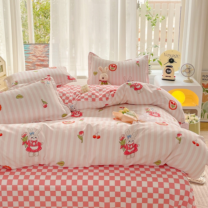 91家纺网 家纺一手货源 找家纺 文黛家居 2025新款植物羊绒亲肤小版花单被套 粉黛佳人