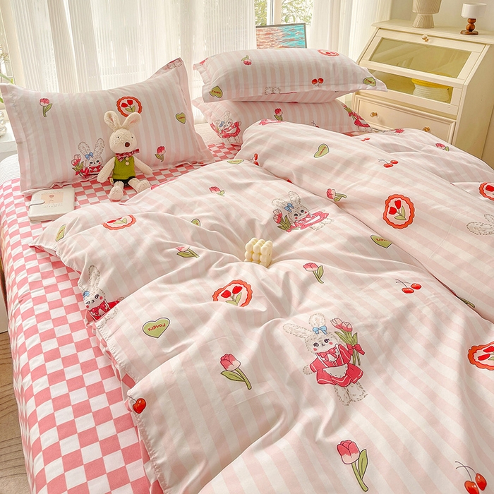 91家纺网 家纺一手货源 找家纺 文黛家居 2025新款植物羊绒亲肤小版花单被套 粉黛佳人