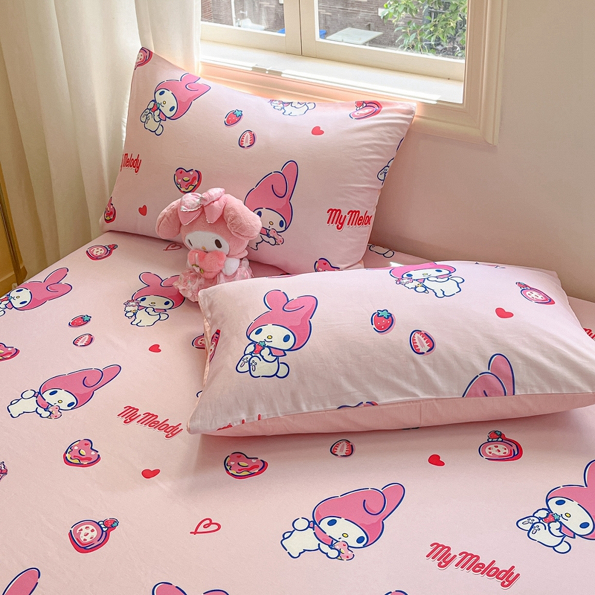 91家纺网 家纺一手货源 找家纺 博雅 2025春夏新款三丽欧小版全棉纯棉单品床笠床笠单件单床笠 爱心草莓美乐蒂