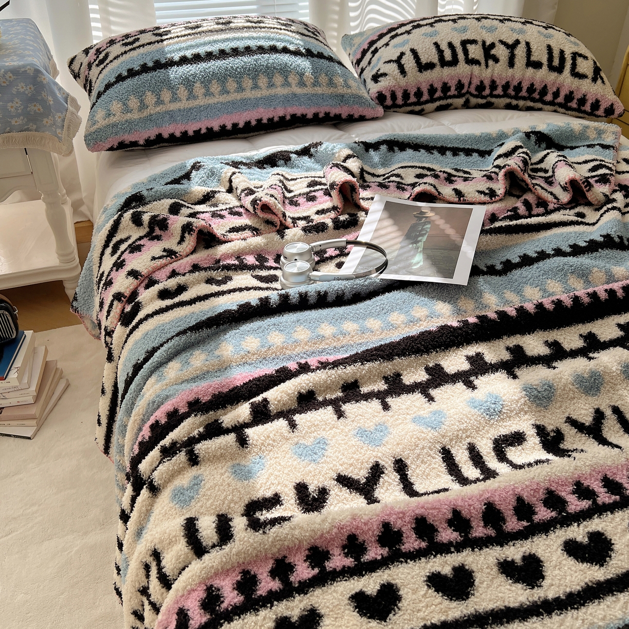 91家纺网 家纺一手货源 找家纺 舒隅家纺 A类高级感半边绒三角针毛毯毯子 费尔岛-粉