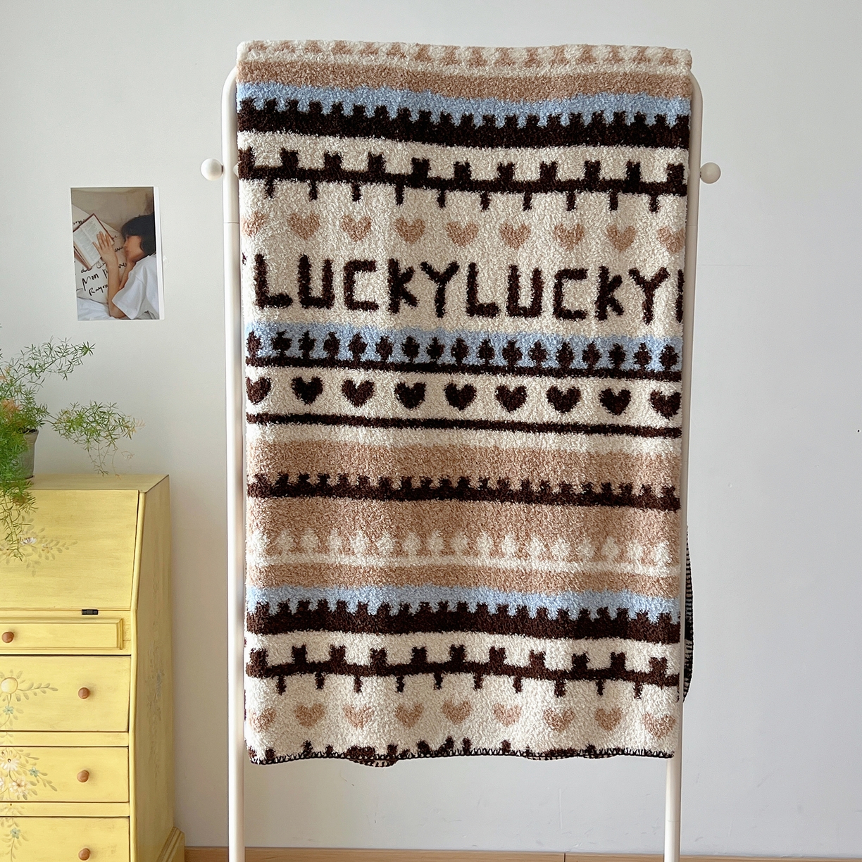 91家纺网 家纺一手货源 找家纺 舒隅家纺 A类高级感半边绒三角针毛毯毯子 费尔岛-咖