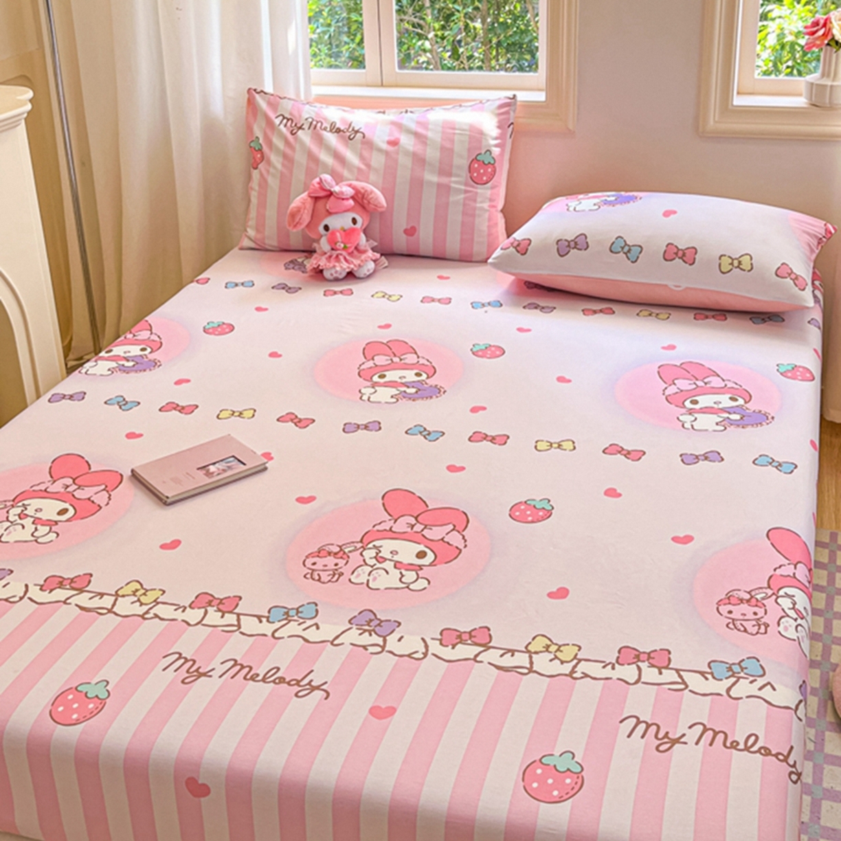 91家纺网 家纺一手货源 找家纺 博雅 2025春夏新款三丽欧小版全棉纯棉单品床笠床笠单件单床笠 草莓条纹美乐蒂