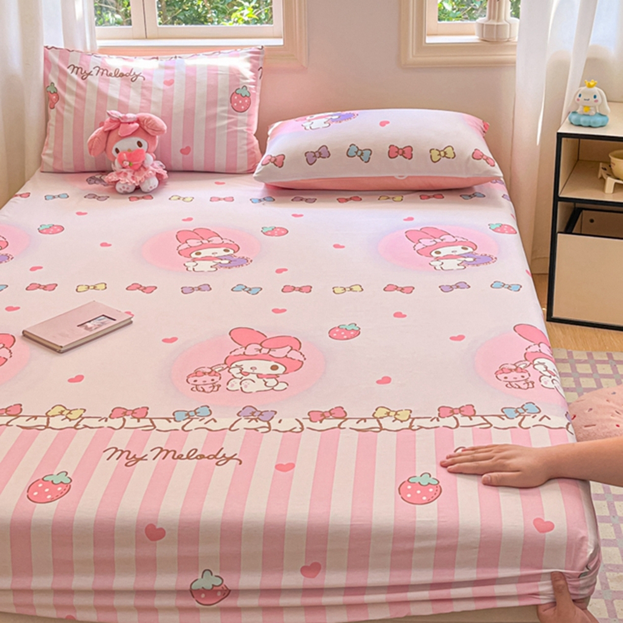 91家纺网 家纺一手货源 找家纺 博雅 2025春夏新款三丽欧小版全棉纯棉单品床笠床笠单件单床笠 草莓条纹美乐蒂