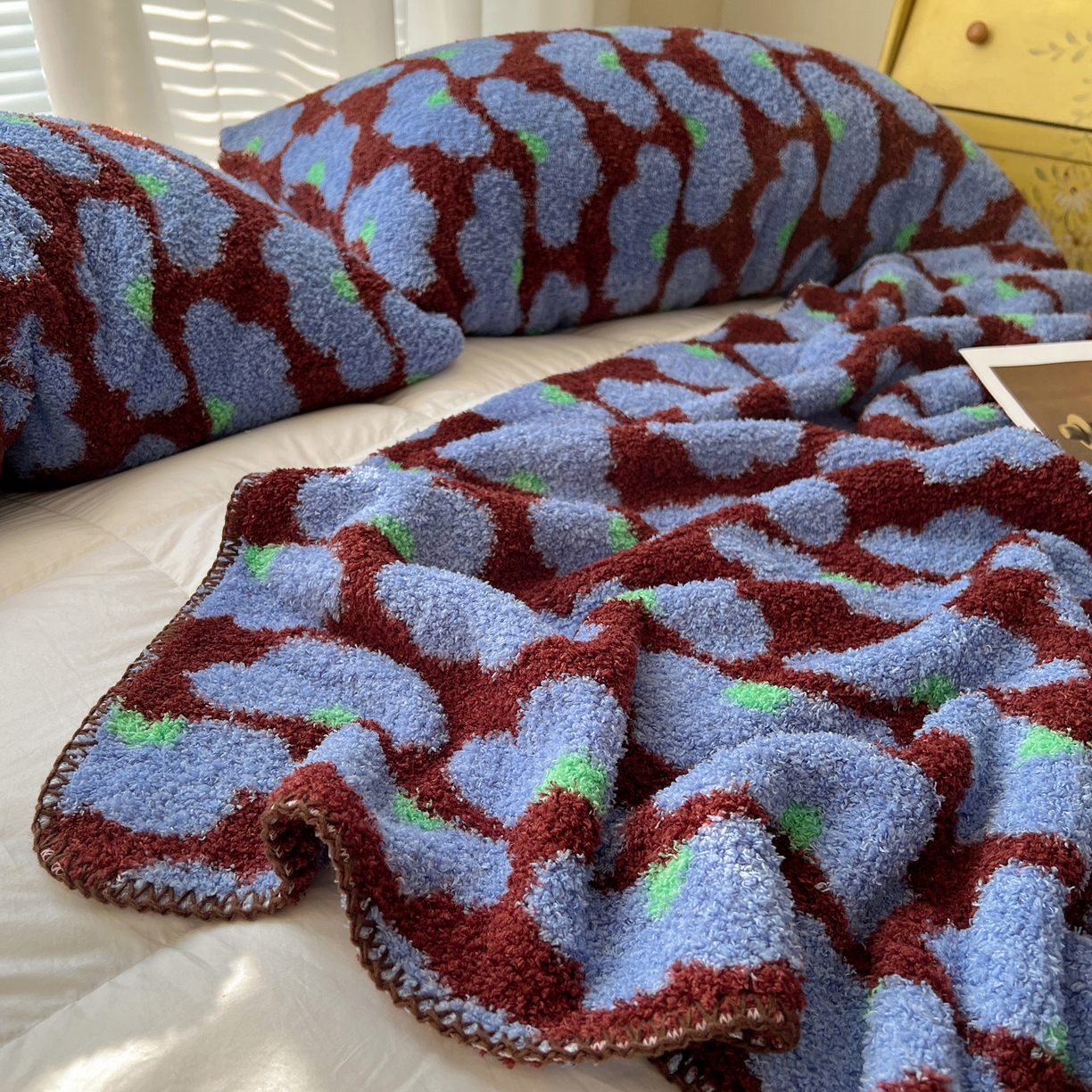 91家纺网 家纺一手货源 找家纺 舒隅家纺 A类高级感半边绒三角针毛毯毯子 芙纹-蓝