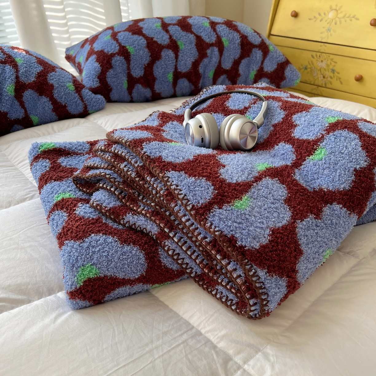 91家纺网 家纺一手货源 找家纺 舒隅家纺 A类高级感半边绒三角针毛毯毯子 芙纹-蓝