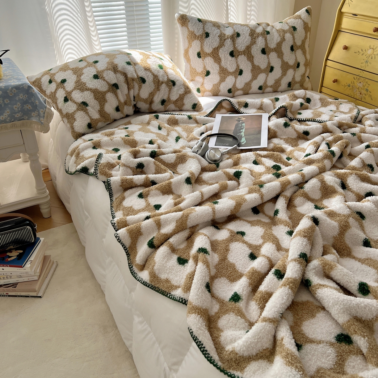 91家纺网 家纺一手货源 找家纺 舒隅家纺 A类高级感半边绒三角针毛毯毯子 芙纹-米