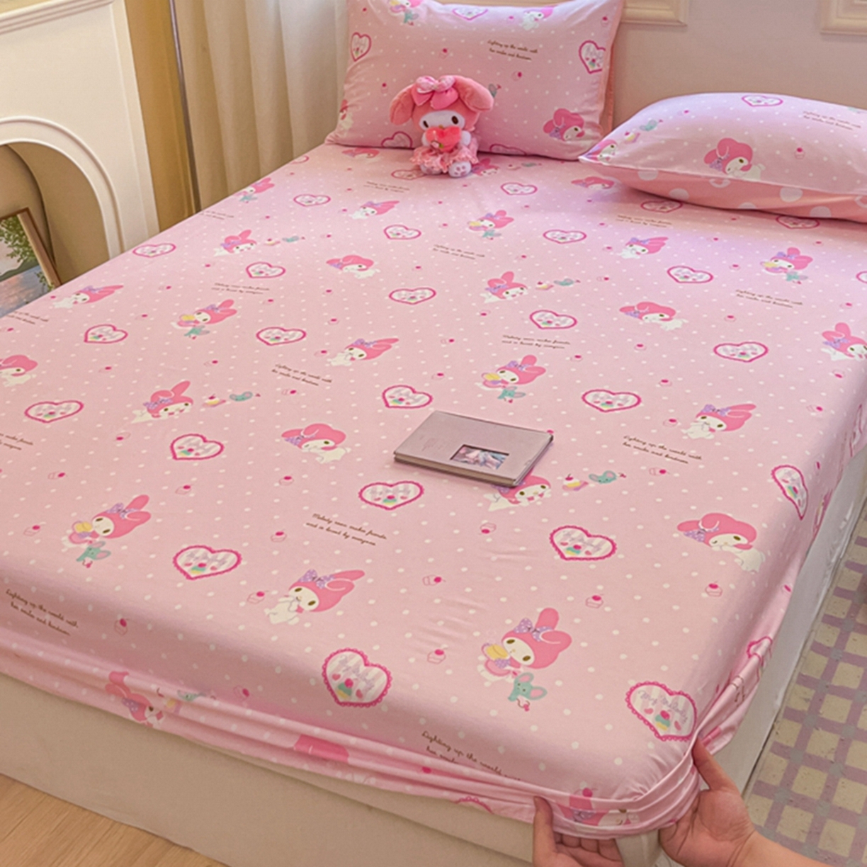 91家纺网 家纺一手货源 找家纺 博雅 2025春夏新款三丽欧小版全棉纯棉单品床笠床笠单件单床笠 粉色爱心美乐蒂