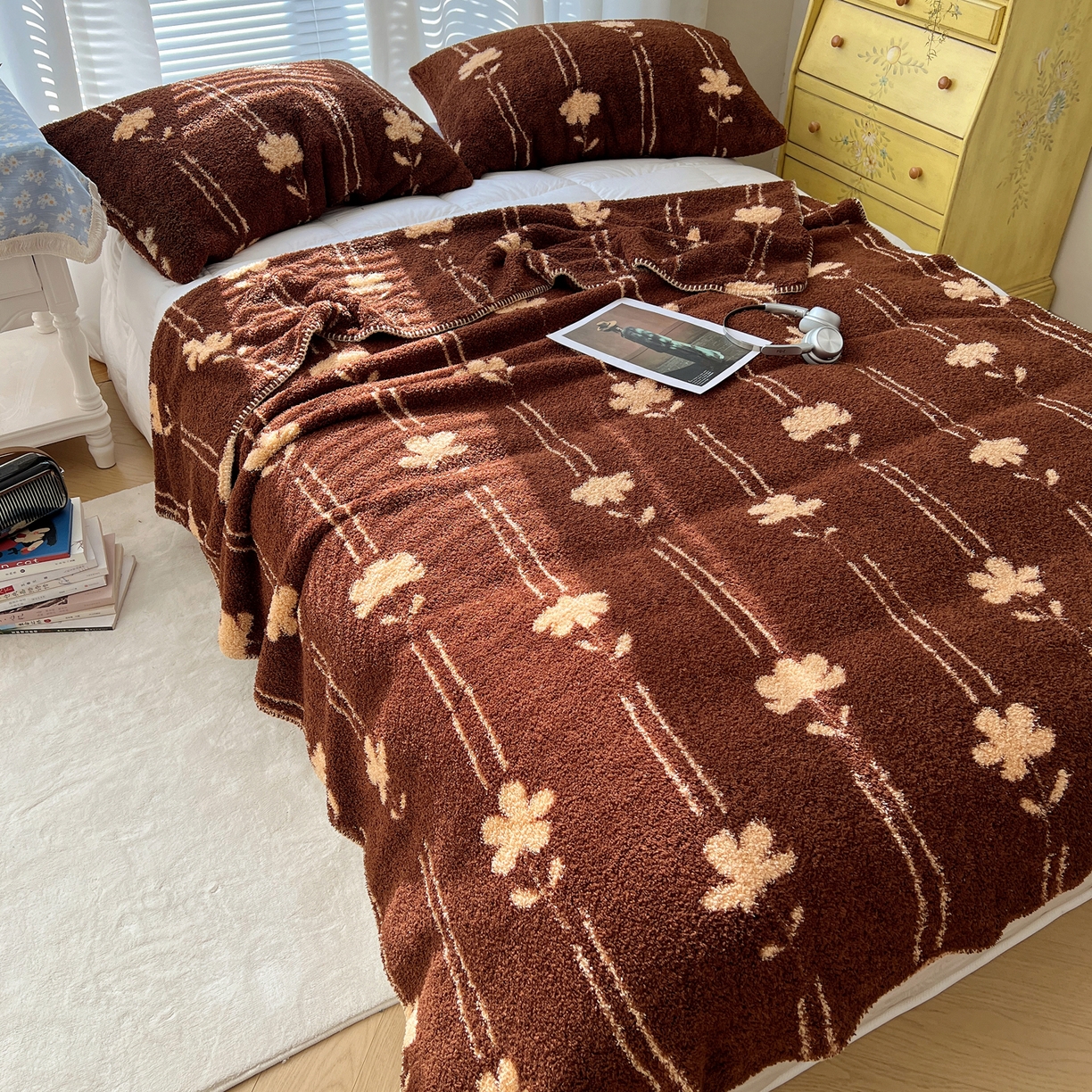 91家纺网 家纺一手货源 找家纺 舒隅家纺 A类高级感半边绒三角针毛毯毯子 花间小路