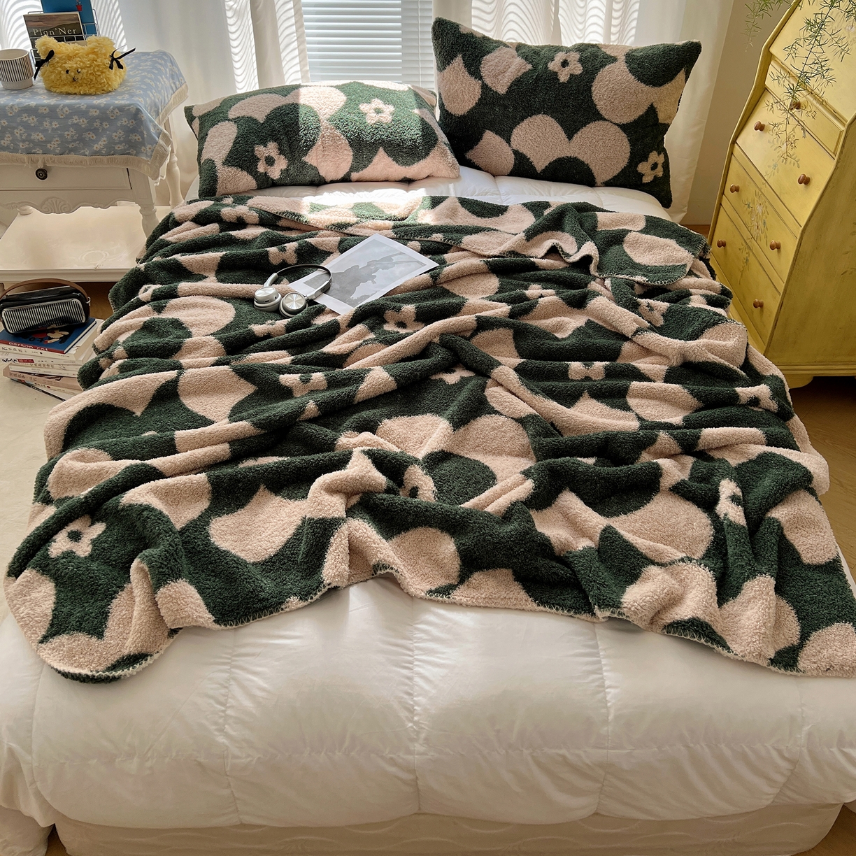 91家纺网 家纺一手货源 找家纺 舒隅家纺 A类高级感半边绒三角针毛毯毯子 花墙