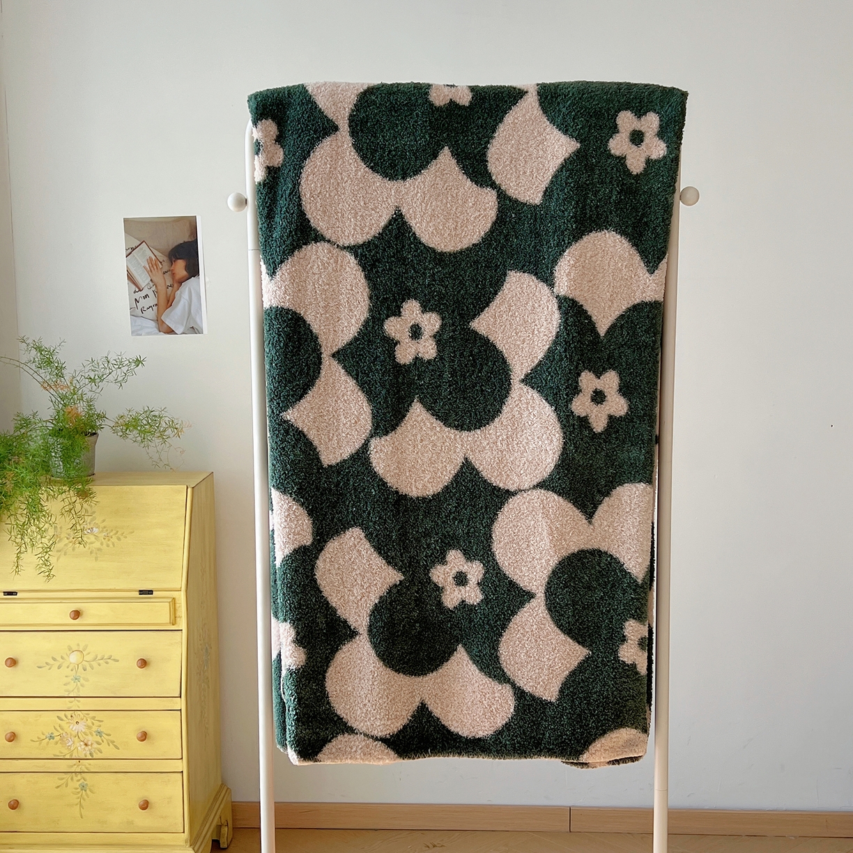 91家纺网 家纺一手货源 找家纺 舒隅家纺 A类高级感半边绒三角针毛毯毯子 花墙