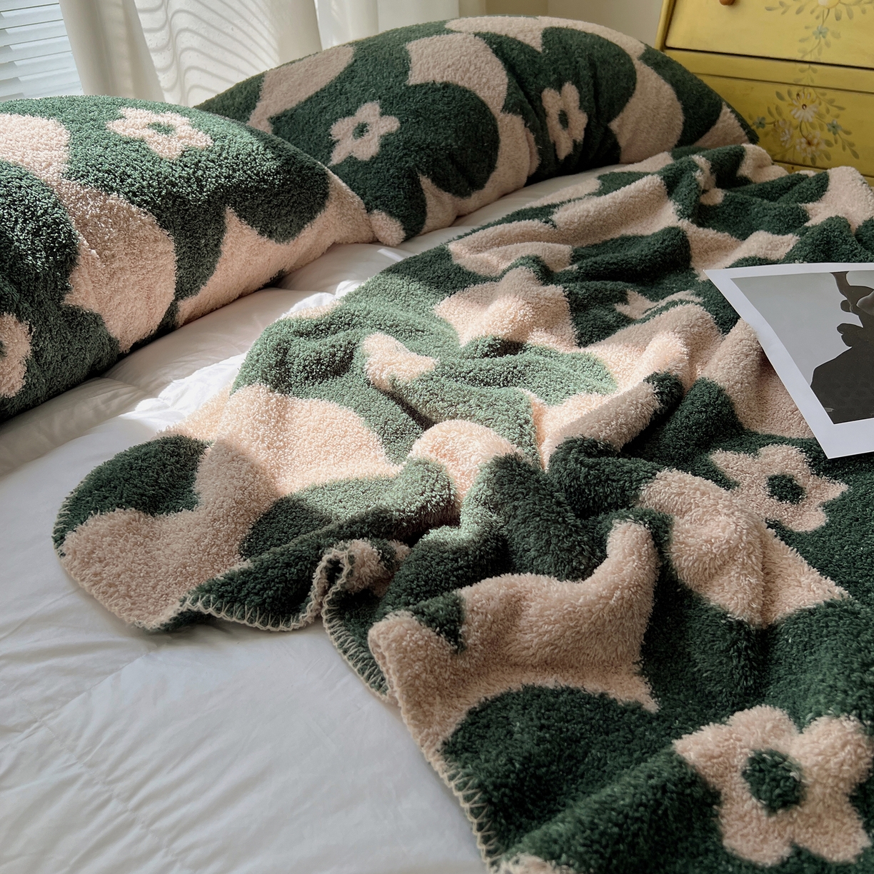 91家纺网 家纺一手货源 找家纺 舒隅家纺 A类高级感半边绒三角针毛毯毯子 花墙