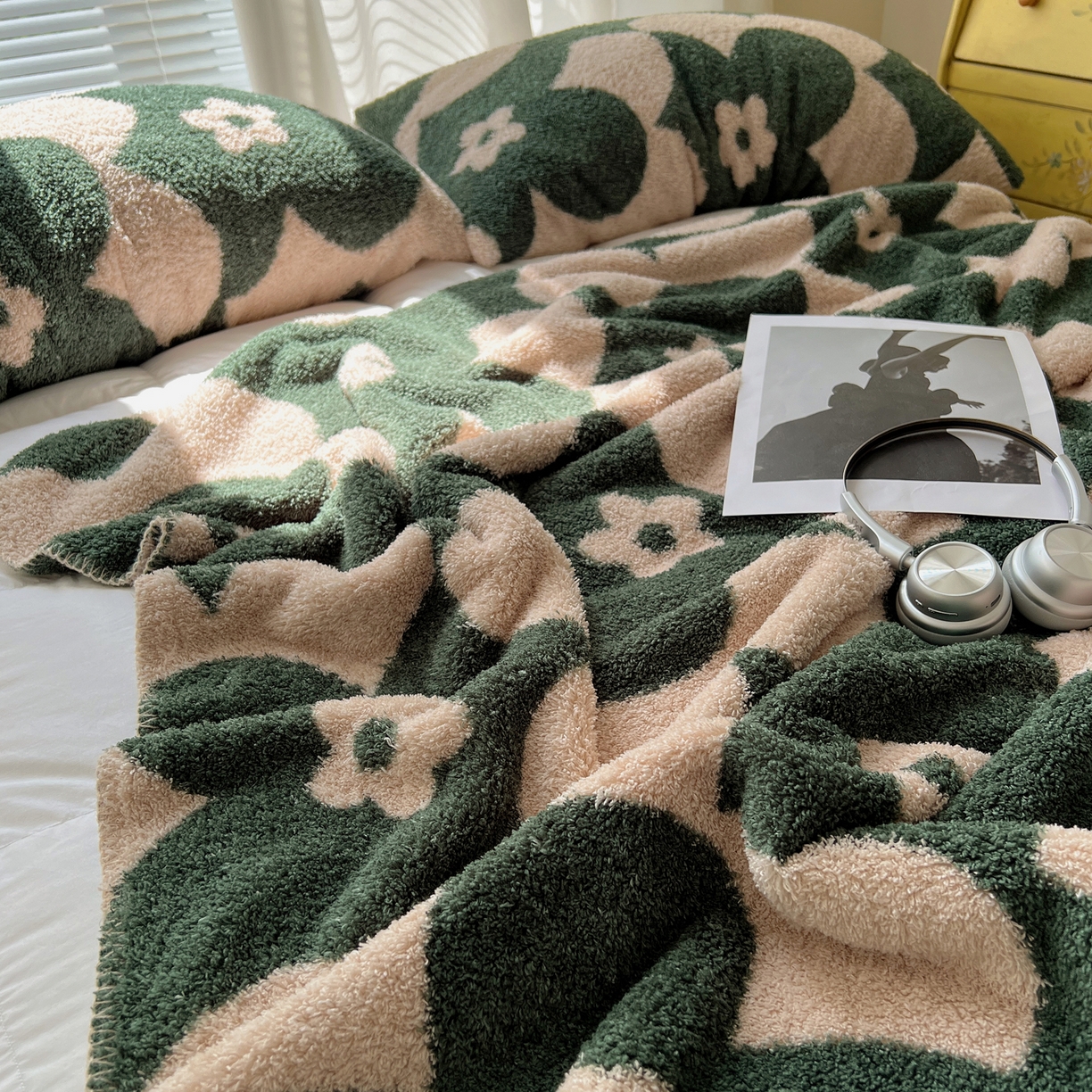 91家纺网 家纺一手货源 找家纺 舒隅家纺 A类高级感半边绒三角针毛毯毯子 花墙