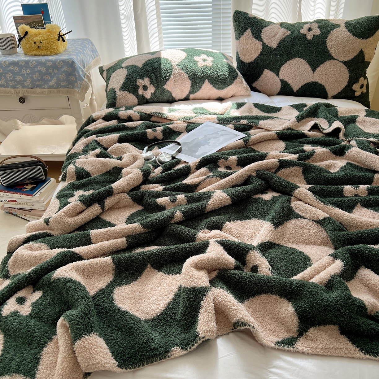 91家纺网 家纺一手货源 找家纺 舒隅家纺 A类高级感半边绒三角针毛毯毯子 花墙