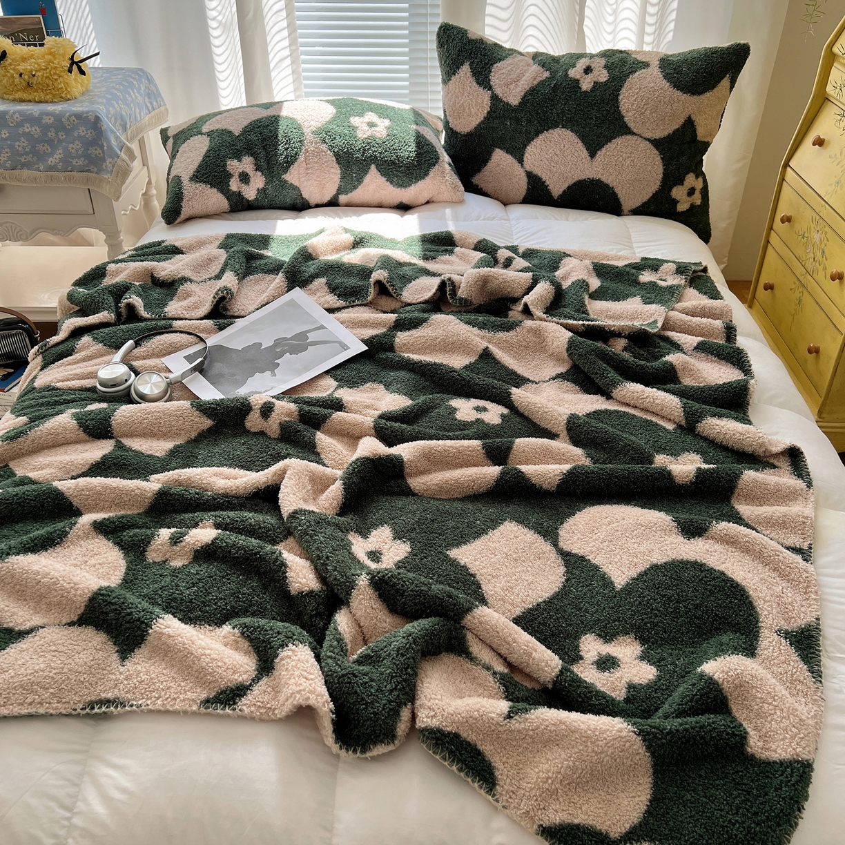 91家纺网 家纺一手货源 找家纺 舒隅家纺 A类高级感半边绒三角针毛毯毯子 花墙