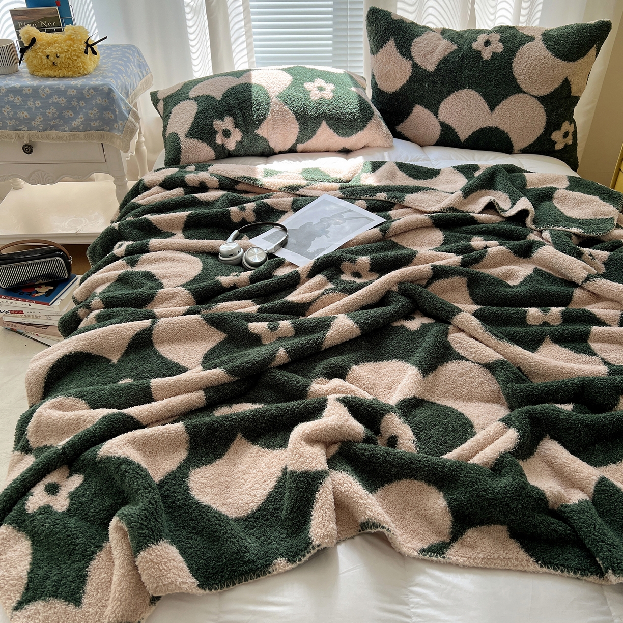 91家纺网 家纺一手货源 找家纺 舒隅家纺 A类高级感半边绒三角针毛毯毯子 花墙