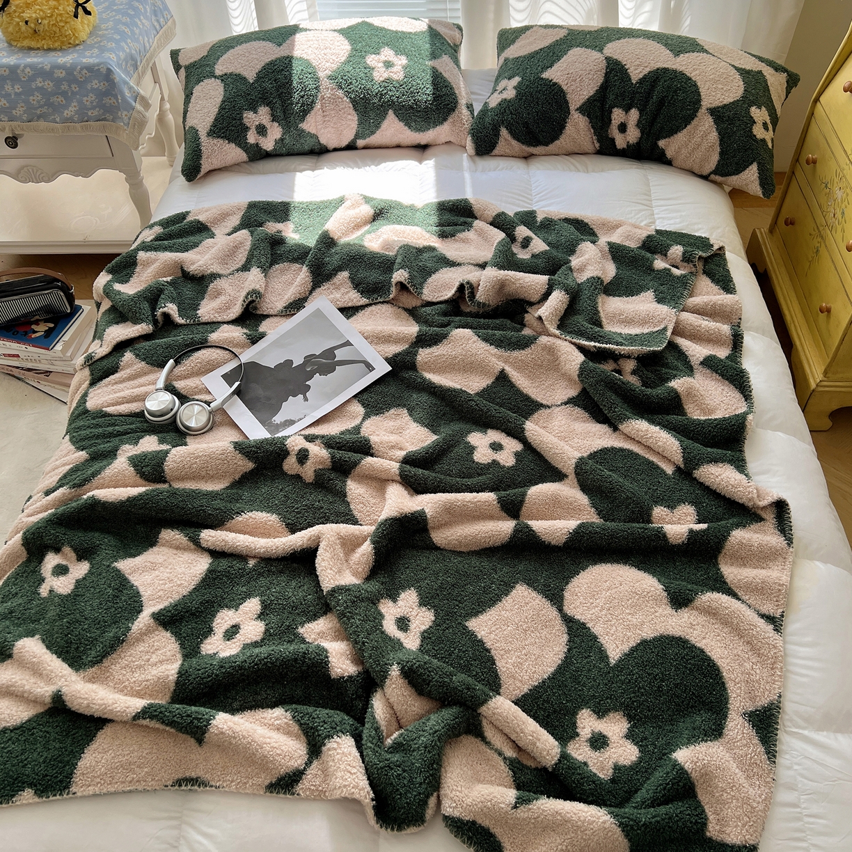 91家纺网 家纺一手货源 找家纺 舒隅家纺 A类高级感半边绒三角针毛毯毯子 花墙