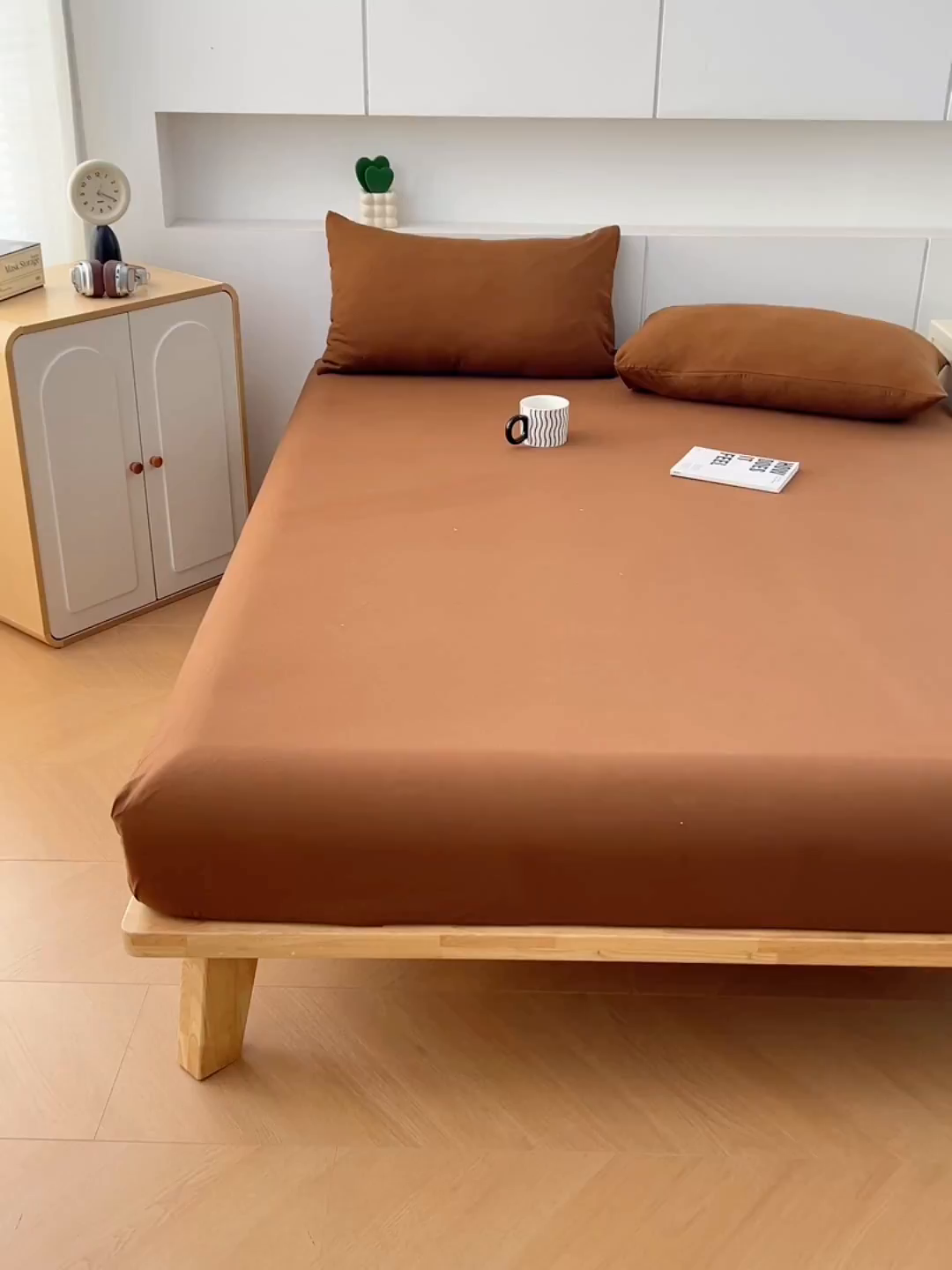 91家纺网 家纺一手货源 找家纺 优尚佳生活馆 2025新款亲肤水洗棉纯色单品床笠 琥珀棕