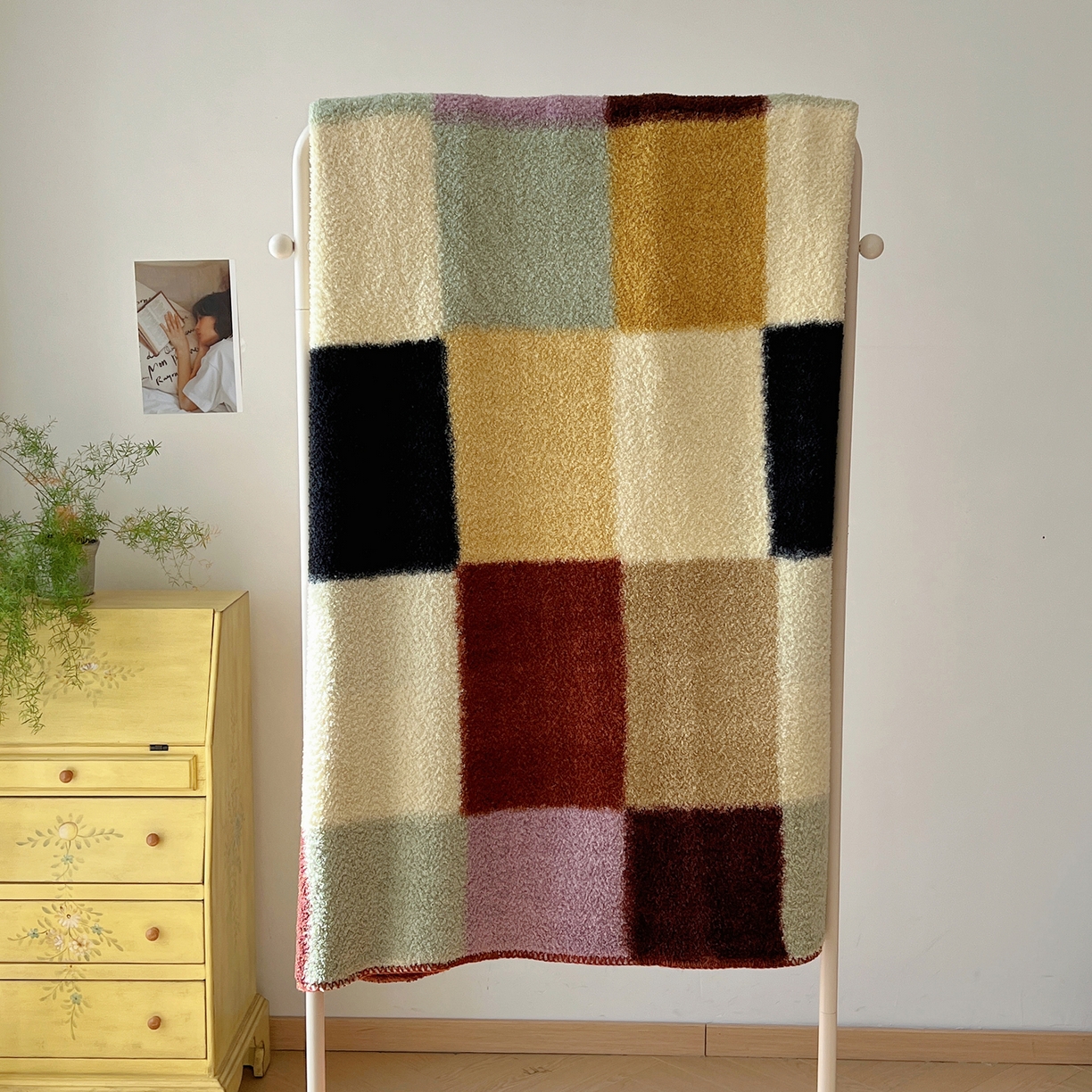 91家纺网 家纺一手货源 找家纺 舒隅家纺 A类高级感半边绒三角针毛毯毯子 棋盘格-粉