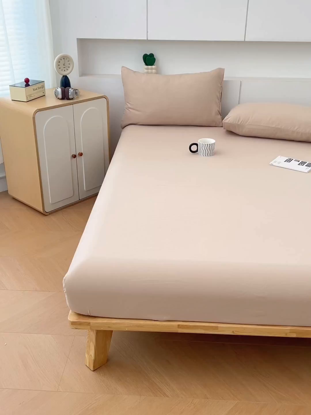 91家纺网 家纺一手货源 找家纺 优尚佳生活馆 2025新款亲肤水洗棉纯色单品床笠 伦敦咖