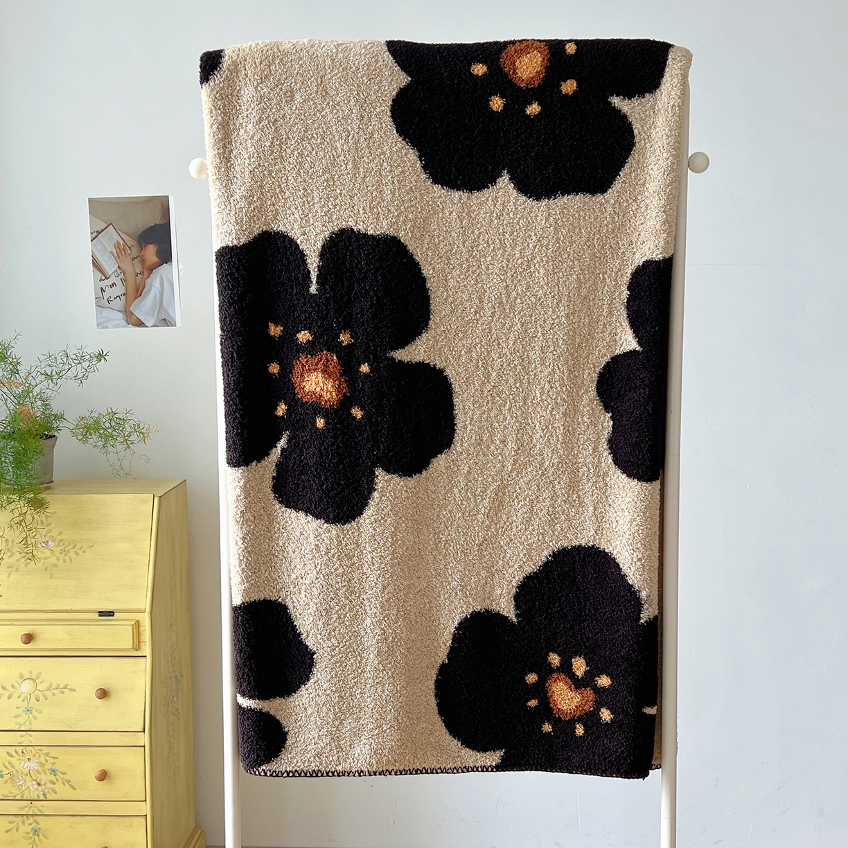 91家纺网 家纺一手货源 找家纺 舒隅家纺 A类高级感半边绒三角针毛毯毯子 太阳花