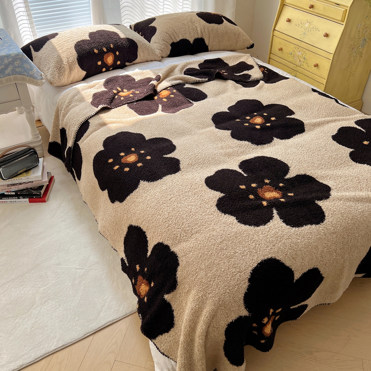 91家纺网 家纺一手货源 找家纺 舒隅家纺 A类高级感半边绒三角针毛毯毯子 太阳花