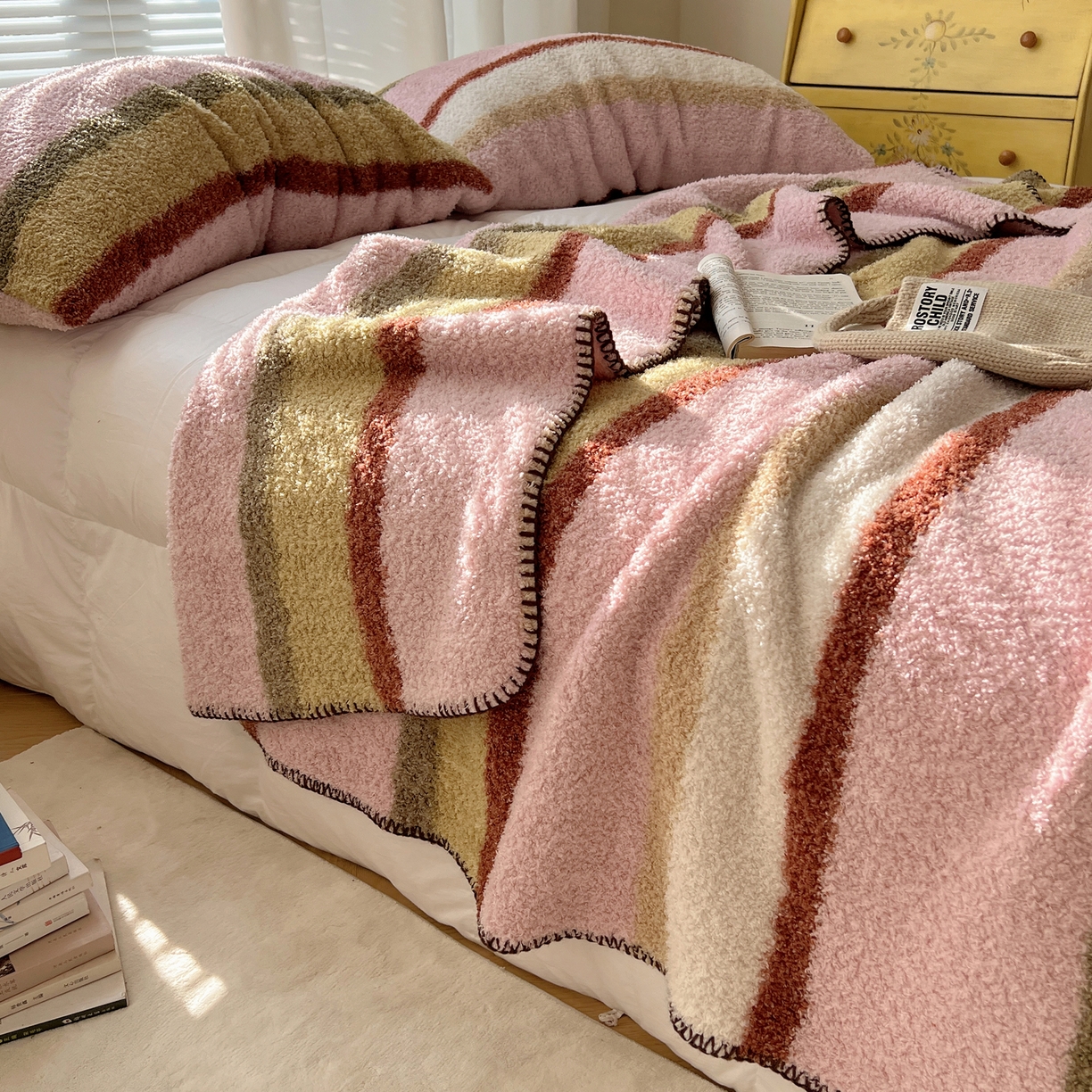 91家纺网 家纺一手货源 找家纺 舒隅家纺 A类高级感半边绒三角针毛毯毯子 霞影