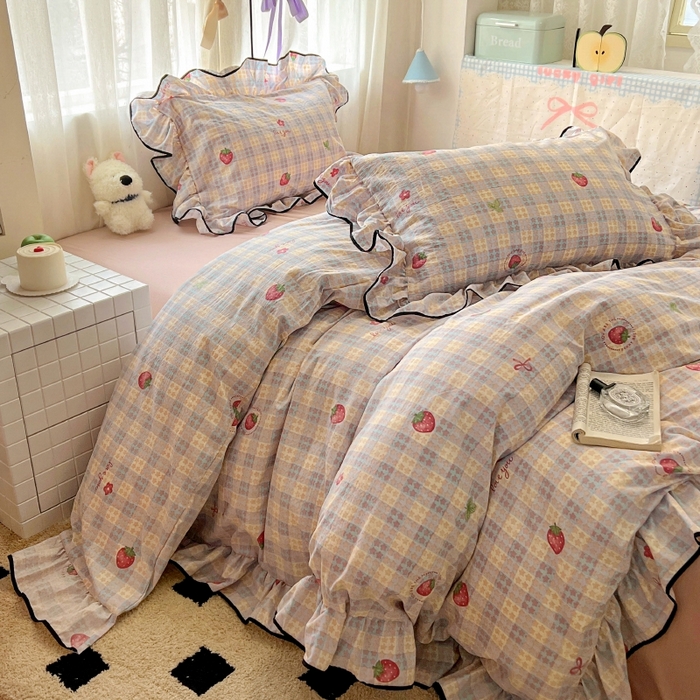 91家纺网 家纺一手货源 找家纺 繁花家居 2025新款学生季韩式云感针织棉大花边木耳边四件套 富山草莓