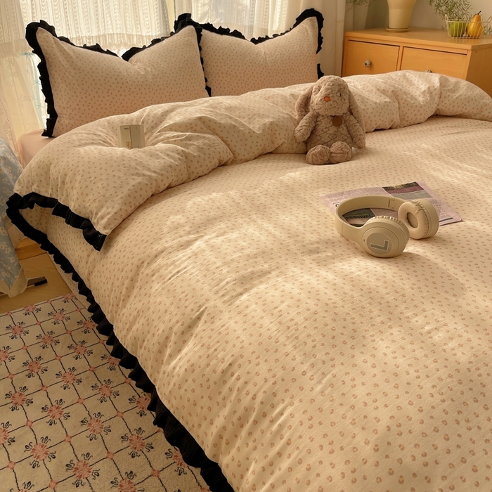 91家纺网 家纺一手货源 找家纺 繁花家居 2025新款学生季韩式云感针织棉大花边木耳边四件套 加州甜心