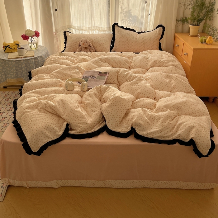 91家纺网 家纺一手货源 找家纺 繁花家居 2025新款学生季韩式云感针织棉大花边木耳边四件套 加州甜心