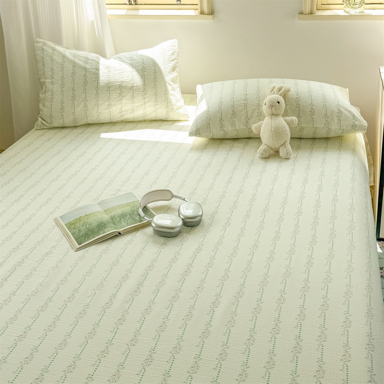 91家纺网 家纺一手货源 找家纺 多品家纺 2025新款超柔云感双层纱单床单 床单单件 绿藤