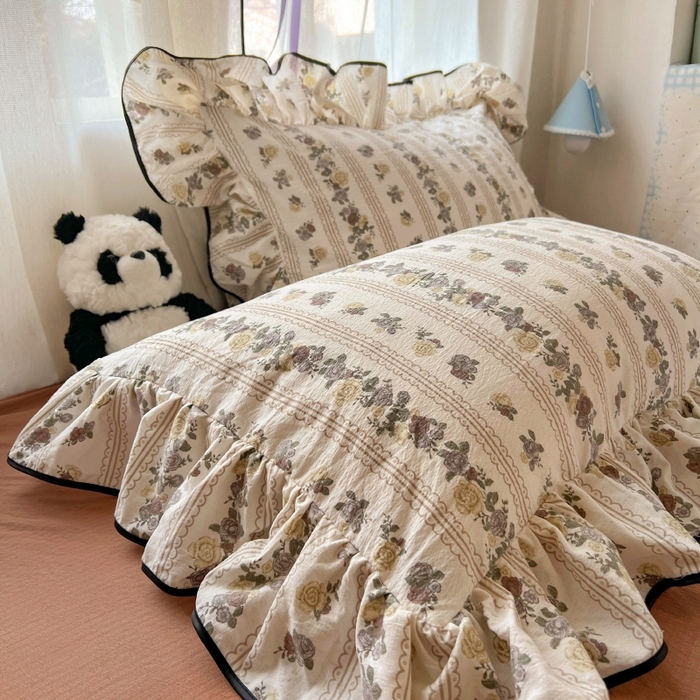 91家纺网 家纺一手货源 找家纺 繁花家居 2025新款学生季韩式云感针织棉大花边木耳边四件套 玫瑰庄园