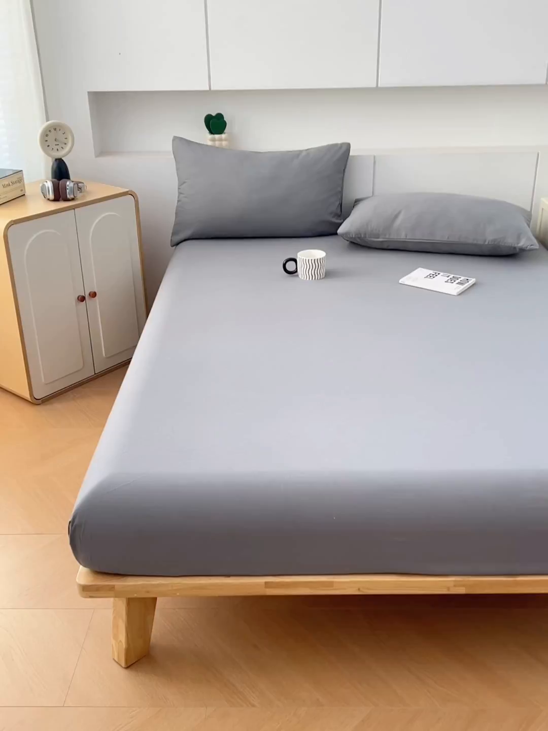 91家纺网 家纺一手货源 找家纺 优佳优品 2025新款亲肤水洗棉纯色单品床笠 烟灰