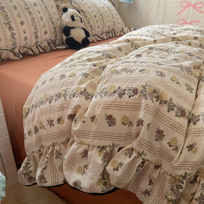 91家纺网 家纺一手货源 找家纺 繁花家居 2025新款学生季韩式云感针织棉大花边木耳边四件套 玫瑰庄园