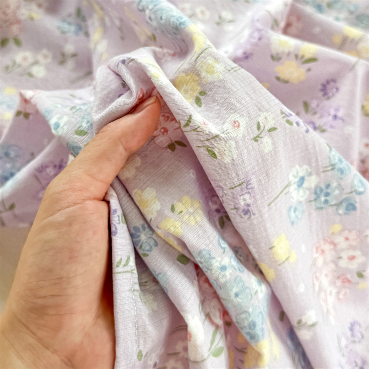 91家纺网 家纺一手货源 找家纺 多品家纺 2025新款超柔云感双层纱单床单 床单单件 梦境紫