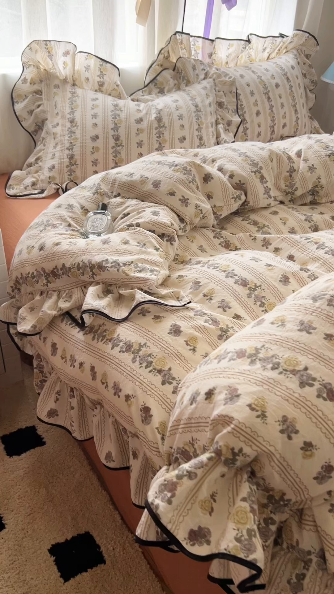 91家纺网 家纺一手货源 找家纺 繁花家居 2025新款学生季韩式云感针织棉大花边木耳边四件套 玫瑰庄园