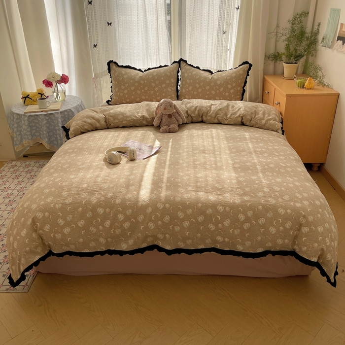 91家纺网 家纺一手货源 找家纺 繁花家居 2025新款学生季韩式云感针织棉大花边木耳边四件套 晚秋