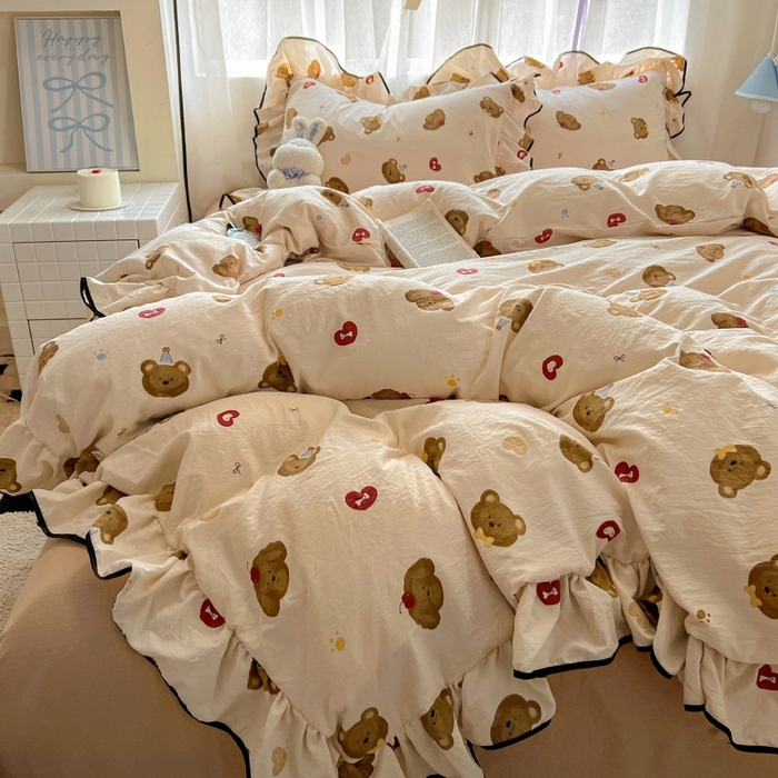 91家纺网 家纺一手货源 找家纺 繁花家居 2025新款学生季韩式云感针织棉大花边木耳边四件套 小熊多多