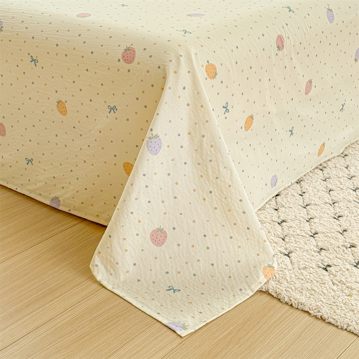 91家纺网 家纺一手货源 找家纺 多品家纺 2025新款超柔云感双层纱单床单 床单单件 五彩草莓