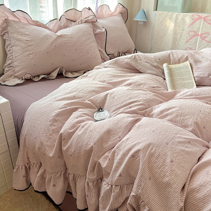 91家纺网 家纺一手货源 找家纺 繁花家居 2025新款学生季韩式云感针织棉大花边木耳边四件套 一见倾心