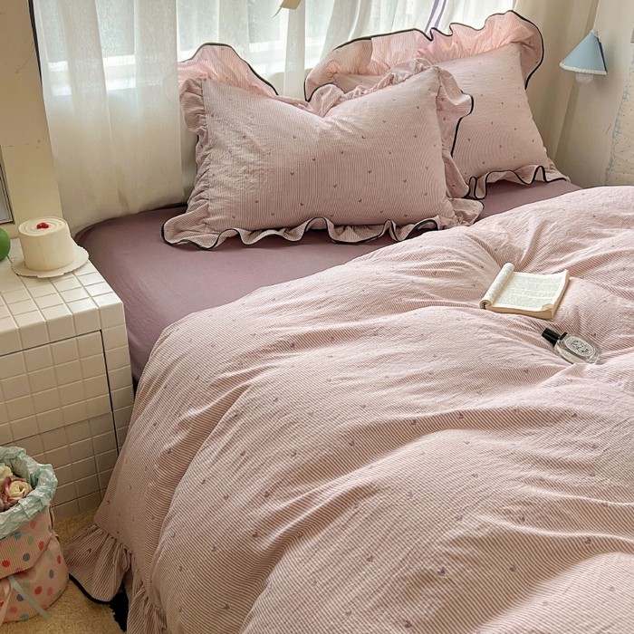 91家纺网 家纺一手货源 找家纺 繁花家居 2025新款学生季韩式云感针织棉大花边木耳边四件套 一见倾心