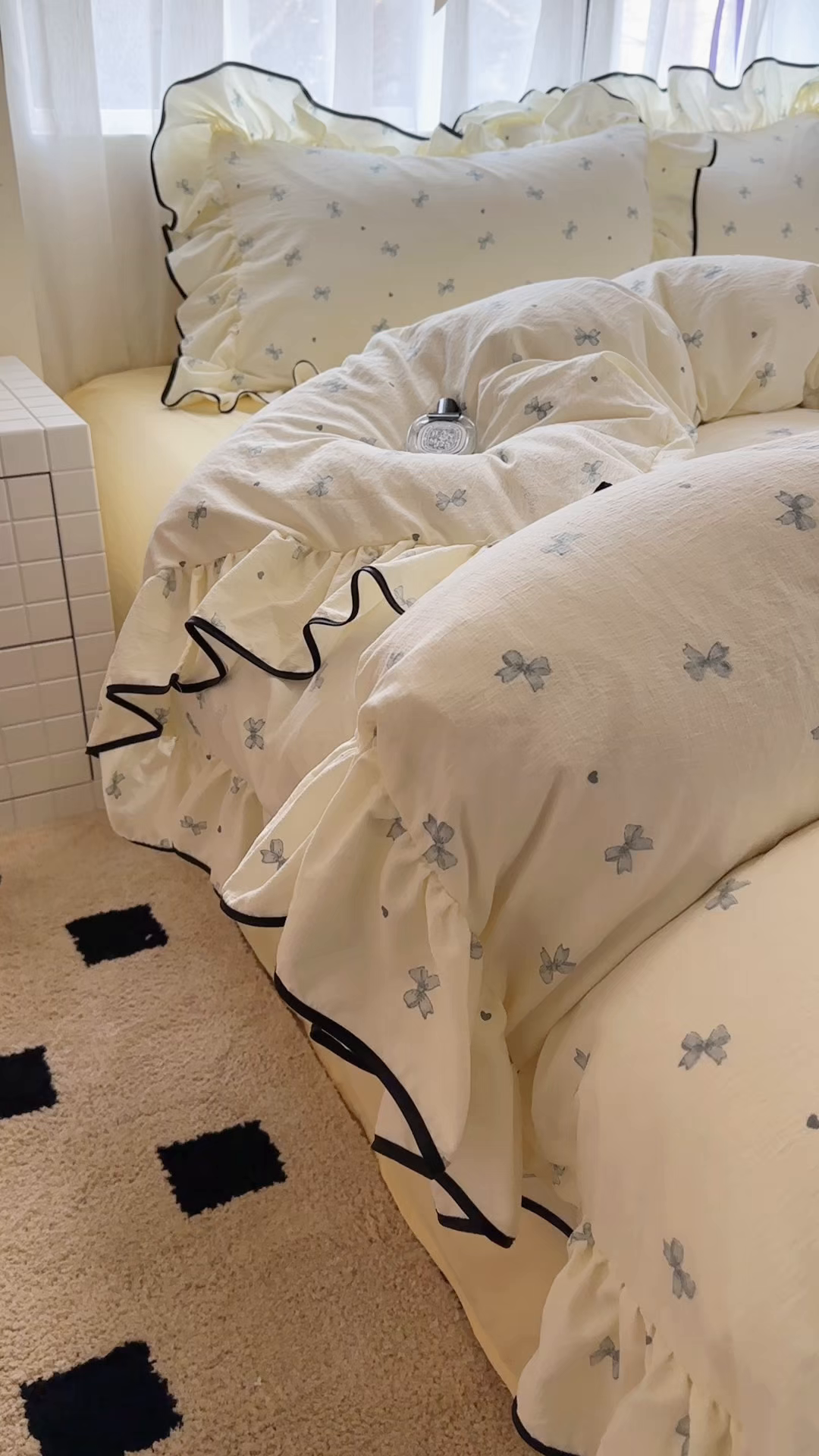 91家纺网 家纺一手货源 找家纺 繁花家居 2025新款学生季韩式云感针织棉大花边木耳边四件套 芝士少女心结