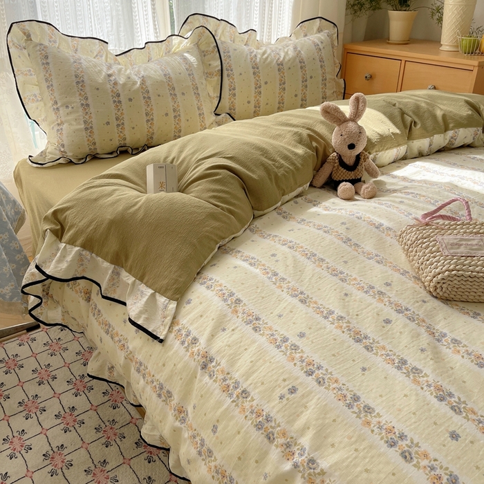 91家纺网 家纺一手货源 找家纺 繁花家居 2025新款学生季韩式云感针织棉大花边木耳边四件套 只此青绿