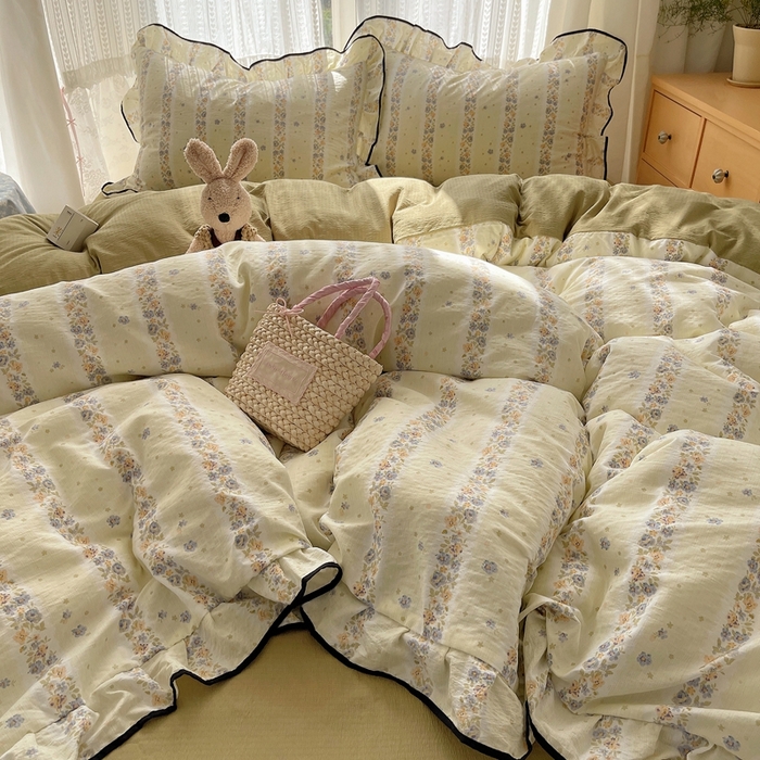 91家纺网 家纺一手货源 找家纺 繁花家居 2025新款学生季韩式云感针织棉大花边木耳边四件套 只此青绿