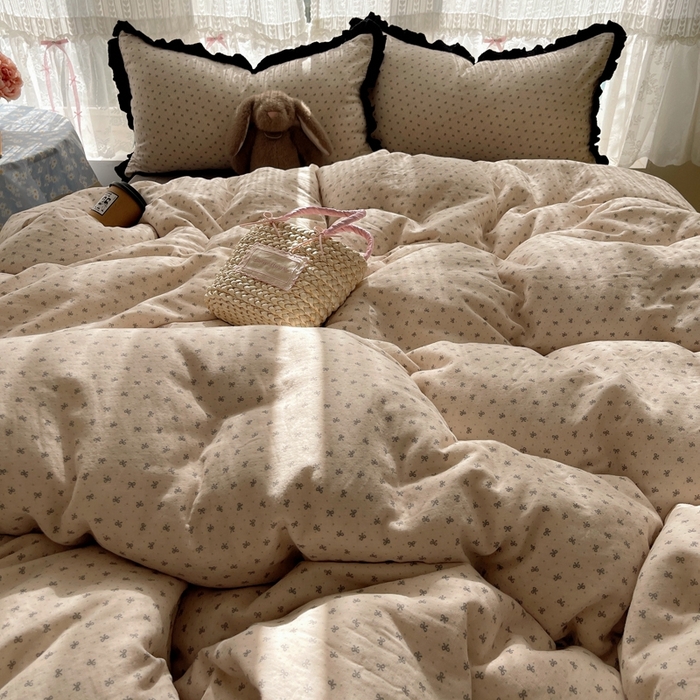 91家纺网 家纺一手货源 找家纺 繁花家居 2025新款学生季韩式云感针织棉大花边木耳边四件套 庄园蝶梦