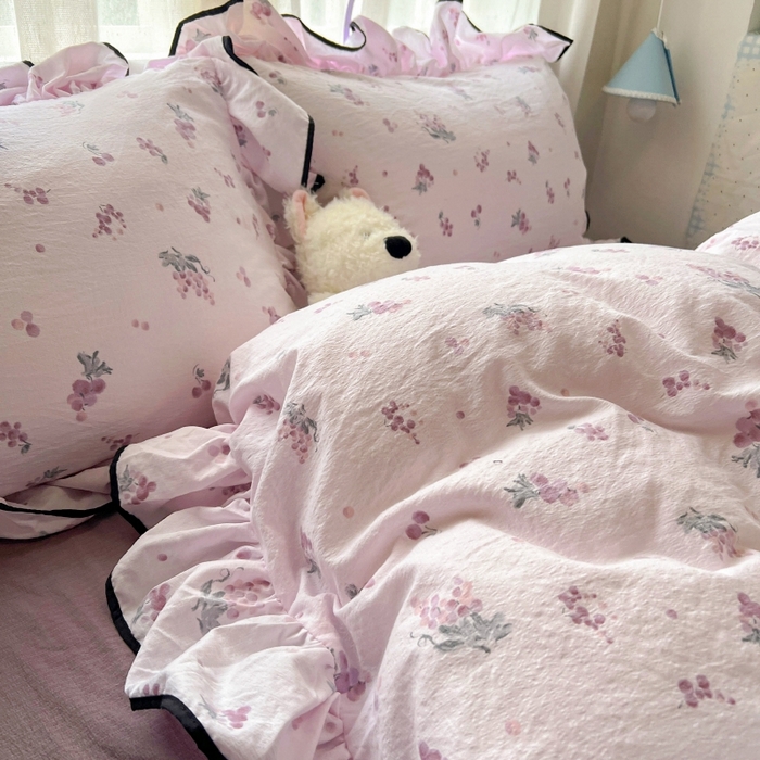 91家纺网 家纺一手货源 找家纺 繁花家居 2025新款学生季韩式云感针织棉大花边木耳边四件套 紫色葡萄