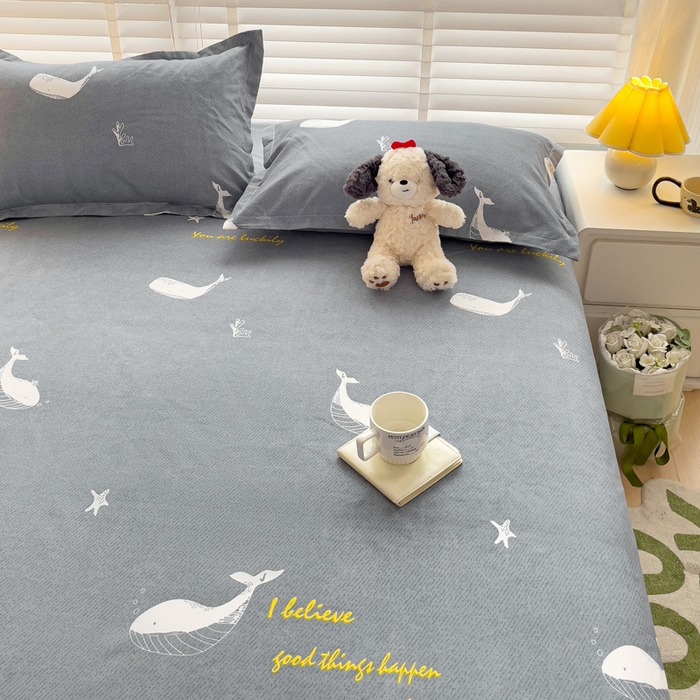 91家纺网 家纺一手货源 找家纺 文黛家居 2025新款时尚印花亲肤床笠单床笠 蓝鲸