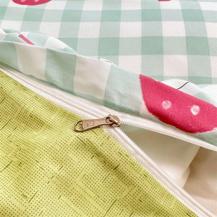 91家纺网 家纺一手货源 找家纺 佑泽家纺 2025活性印花芦荟棉四件套 格子熊-绿